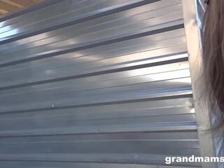Fit babka hľadáte pre čerstvý kohúty v verejnosť na grandmams: puma fajčenie x menovitý video