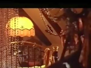 Keyhole 1975: darmowe filming xxx film film 75
