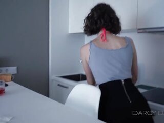 Eu worked em a limpar quarto: perfeita corpo amadora sexo clipe feat. darcy_dark666